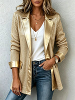 Blazer de punto dorado con ribetes de polipiel